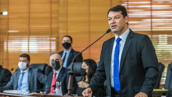 Duarte apresenta PL que prevê desconto para quem fez cirurgia bariátrica